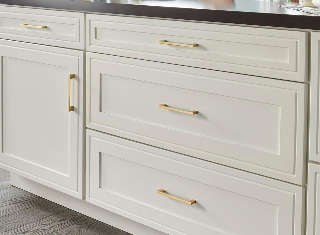 Jeffrey Alexander 635-128 Sutton 5-1/16" (128 mm) Center to Center Square Linear Bar Handle Cabinet Handle/Drawer Pull -