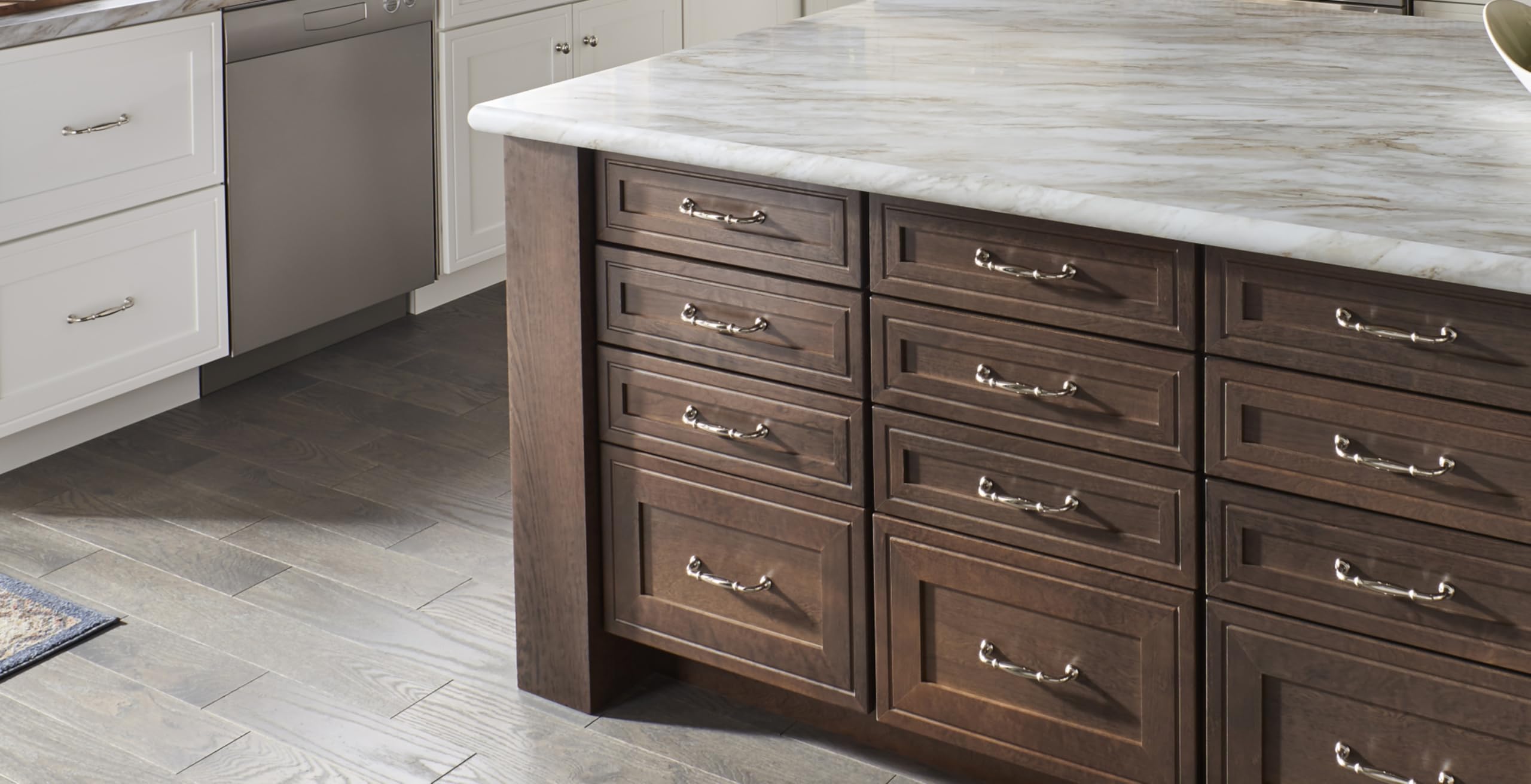 Jeffrey Alexander 658-128 Tiffany 5-1/16" (128 mm) Center to Center Classic Transitional Cabinet Handle/Drawer Pull with Step Details -
